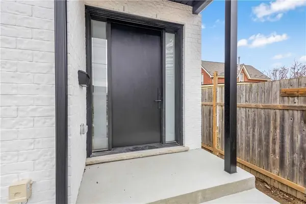 107 Winniett ST, Brantford, ON N3T 1N1