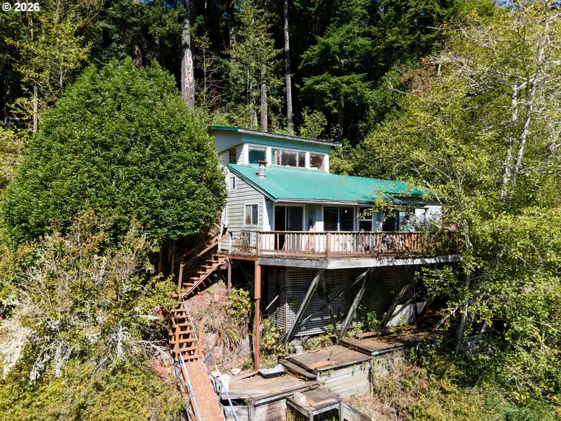 909 N TENMILE, Lakeside, OR 97449