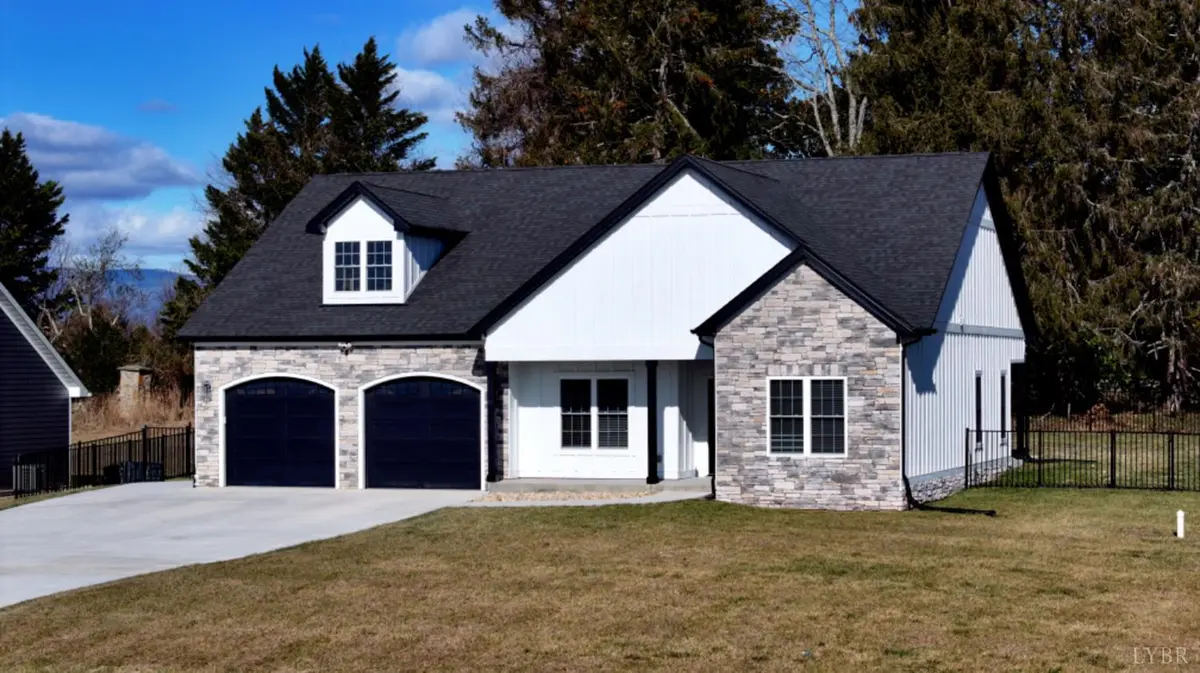 1043 BRADFORD CROSSING PL, Goode, VA 24556