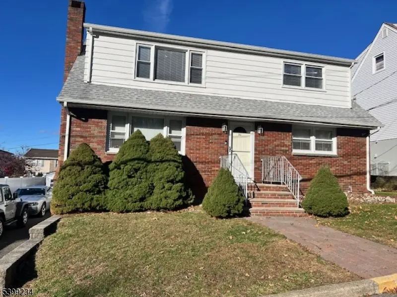 30 Garden Ave, Woodland Park, NJ 07424