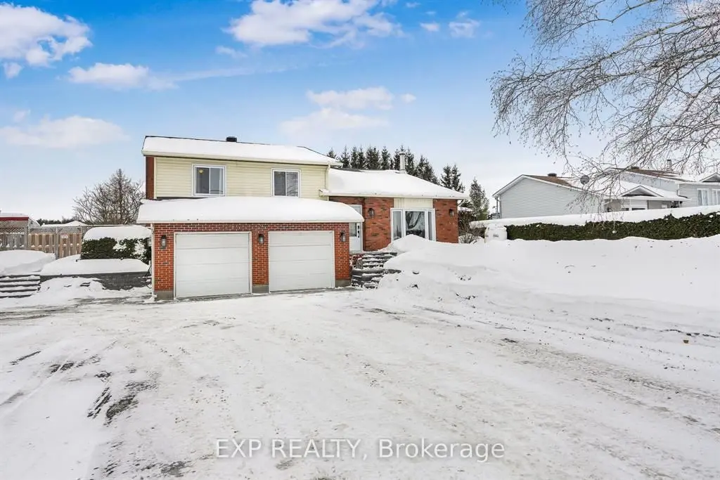 564 Du Golf RD, Clarence-rockland, ON K0A 2A0