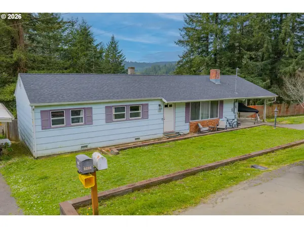 1595 N Henry ST, Coquille, OR 97423