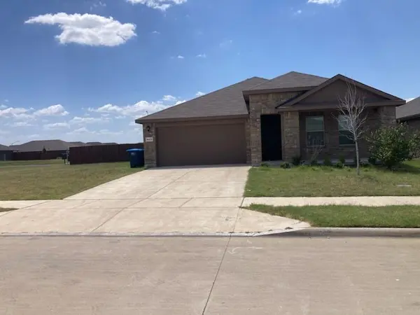 9413 Firedog Drive, Fort Worth, TX 76131