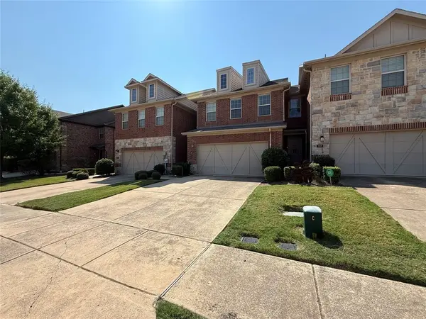 392 Dublin Street, Lewisville, TX 75067