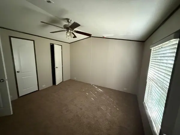 5421 Lake View Drive, Granbury, TX 76048