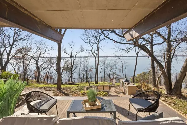 540 Diamond Point Drive, Oak Point, TX 75068