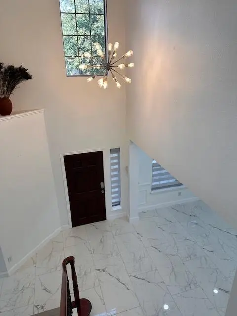 1060 Valley Vista Drive, Irving, TX 75063