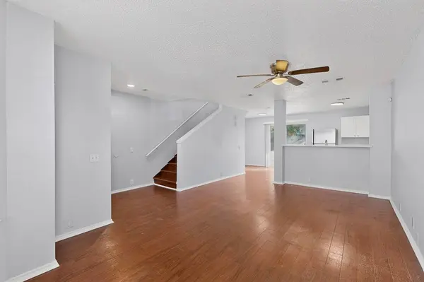 6723 Ambercrest Drive, Arlington, TX 76002