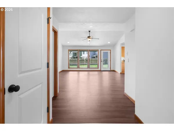 371 SW KALMIA AVE, Warrenton, OR 97146