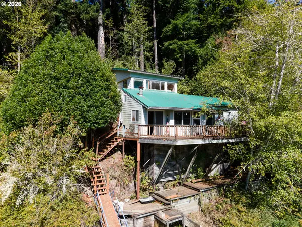 909 N TENMILE, Lakeside, OR 97449