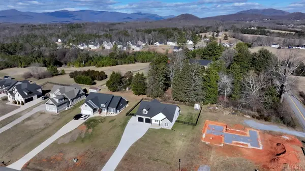 1043 BRADFORD CROSSING PL, Goode, VA 24556