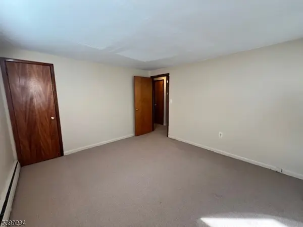 30 Garden Ave, Woodland Park, NJ 07424