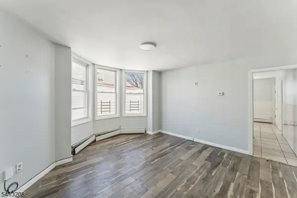 194-196 Smith St, Newark City, NJ 07106