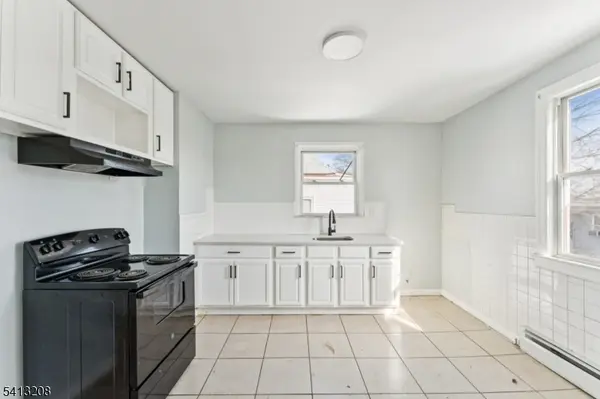 194-196 Smith St, Newark City, NJ 07106