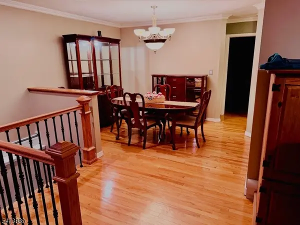 51 Romain Ave, Pompton Lakes Boro, NJ 07442