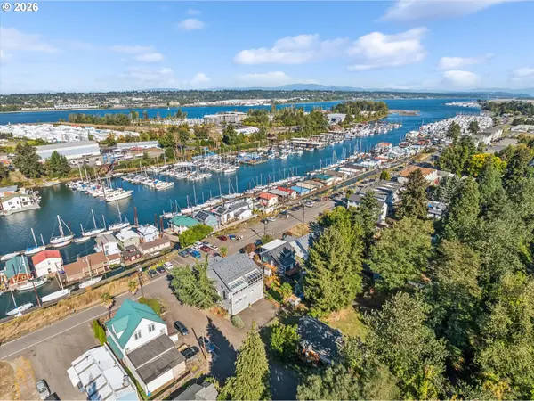 2 12 NE BRIDGETON RD, Portland, OR 97211