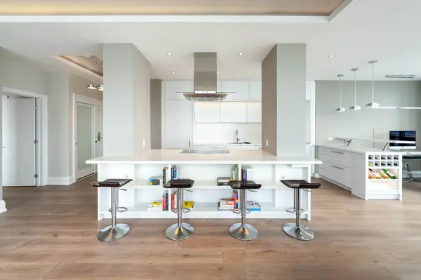 65 Bremner BLVD #Sph5304, Toronto C01, ON M5J 0A7