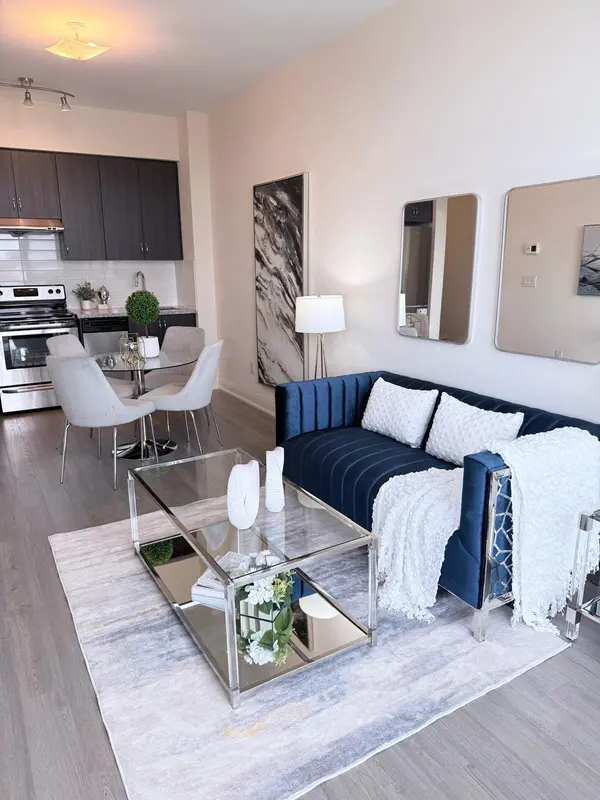 8763 Bayview AVE #-326, Richmond Hill, ON L4B 3V1