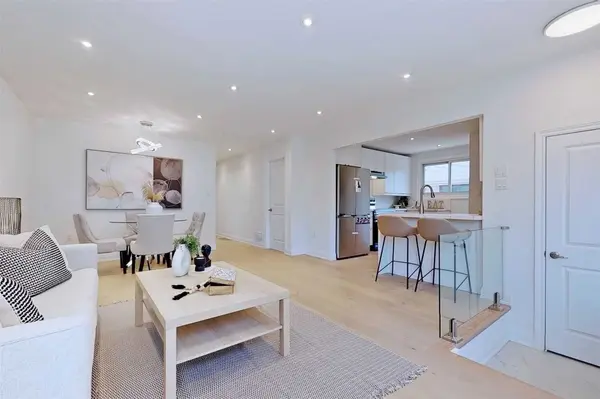 219 Beechy DR, Richmond Hill, ON L4C 2X6