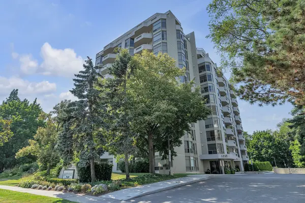 1237 North Shore BLVD E #1201, Burlington, ON L7S 2H8