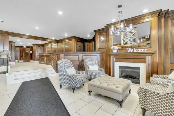 1237 North Shore BLVD E #1201, Burlington, ON L7S 2H8