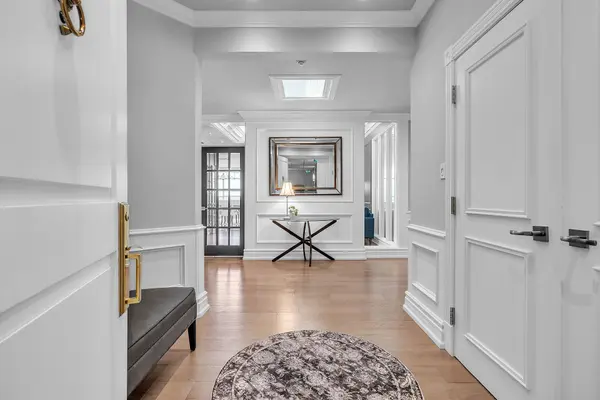 1237 North Shore BLVD E #1201, Burlington, ON L7S 2H8