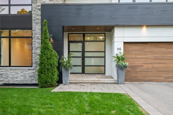 96 Montgomery RD, Toronto W08, ON M9A 3N5