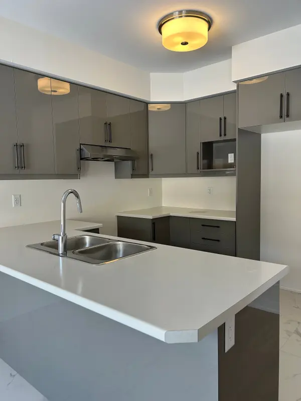 64 McKernan AVE, Brantford, ON N3V 0C2