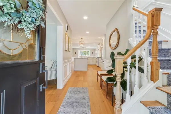 14 Dubarry BLVD, Hamilton, ON L8T 2V4