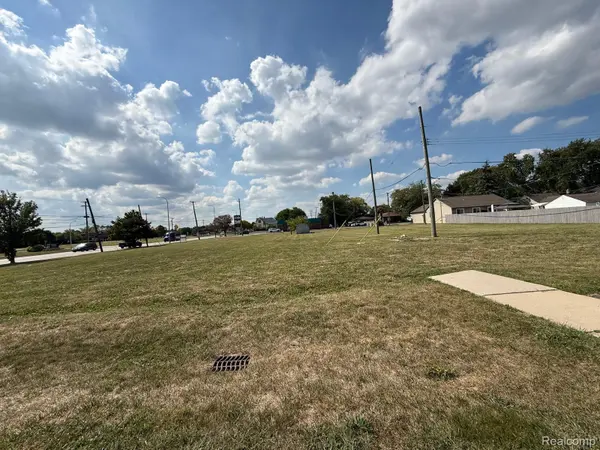 15468 Northline RD, Southgate, MI 48195