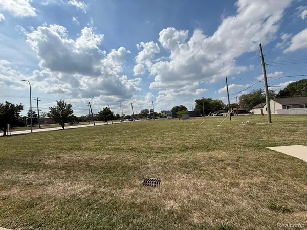 15468 Northline RD, Southgate, MI 48195