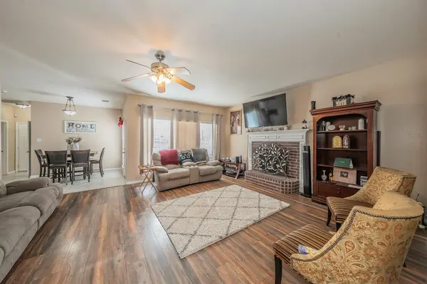 1528 Mill Creek Drive, Desoto, TX 75115