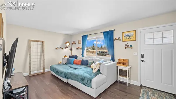 1660 Winnebago RD, Colorado Springs, CO 80915