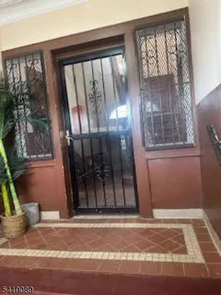 216 Sunset Ave #1R, Newark City, NJ 07106