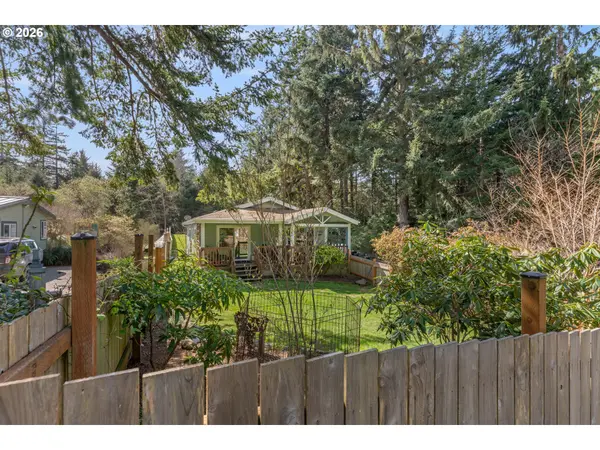 1122 SE 9TH ST, Bandon, OR 97411