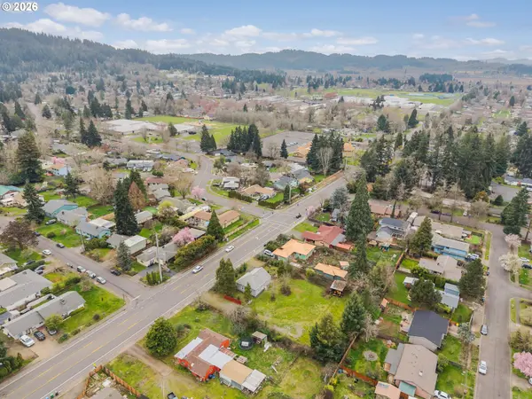 3315 W 18TH AVE, Eugene, OR 97402