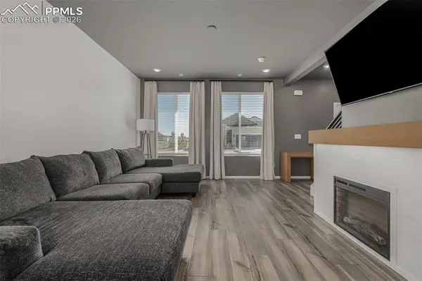 5658 Mammoth LN, Colorado Springs, CO 80927