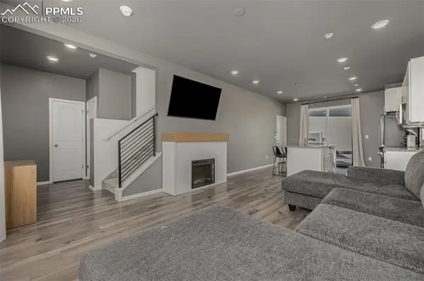 5658 Mammoth LN, Colorado Springs, CO 80927