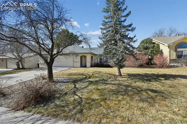 2030 Heatherdale DR, Colorado Springs, CO 80915