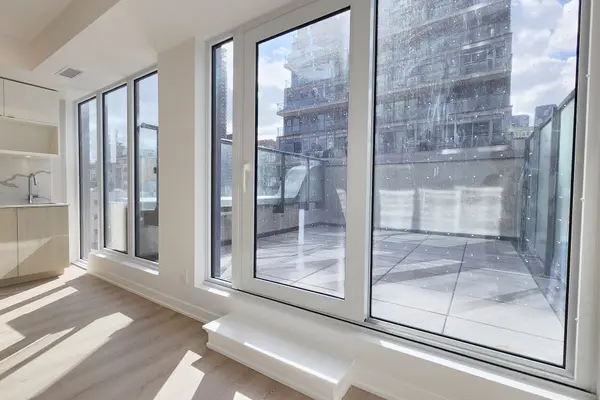 100 Queen ST E #607, Toronto C08, ON M5C 0B5