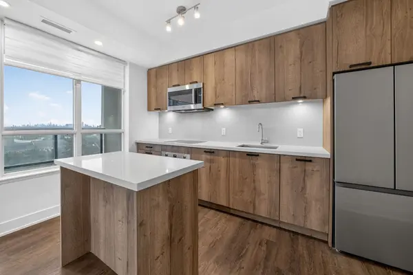 2 Teagarden CT #707, Toronto C14, ON M2N 5Z9