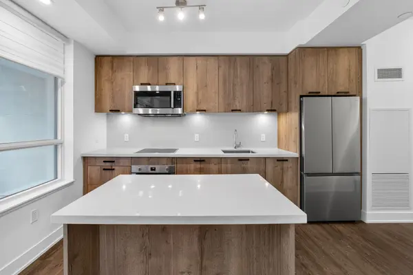 2 Teagarden CT #707, Toronto C14, ON M2N 5Z9