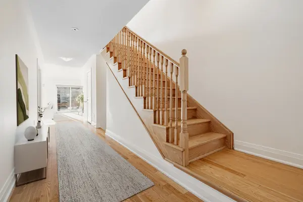 5 Gridiron Gate, Vaughan, ON L4H 4W8