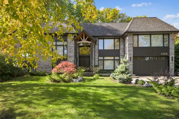 1489 Rogerswood CT, Mississauga, ON L5J 1R7