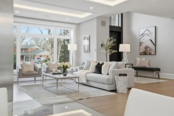 1489 Rogerswood CT, Mississauga, ON L5J 1R7