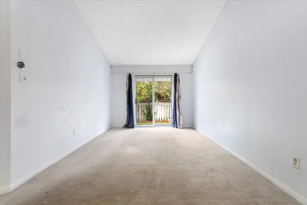 33 Atwood AVE, Halton Hills, ON L7G 5Z9