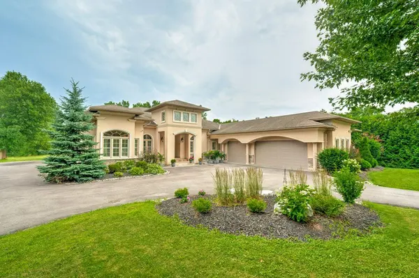 2462 No 2 Side Road N, Burlington, ON L7P 0H1