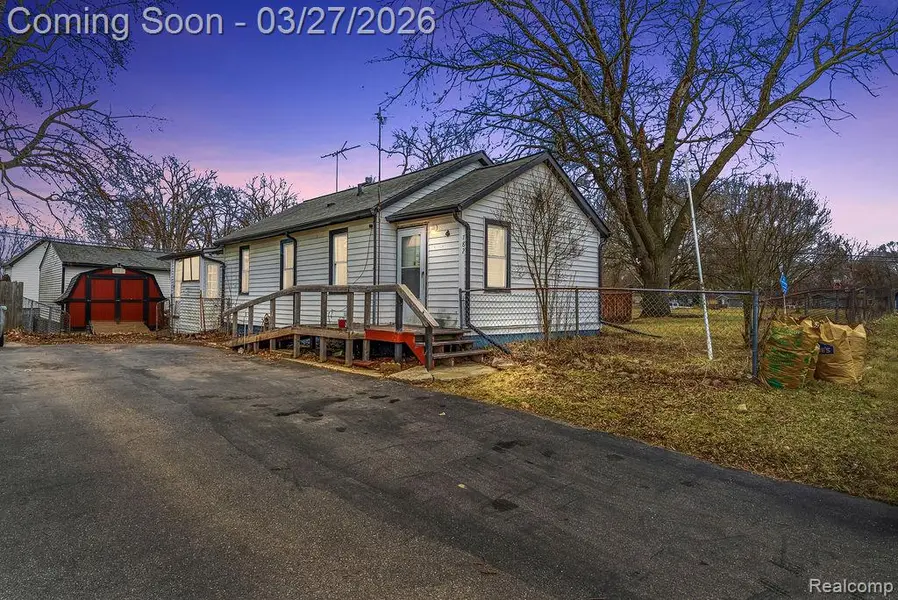 782 Stanley AVE, Pontiac, MI 48340