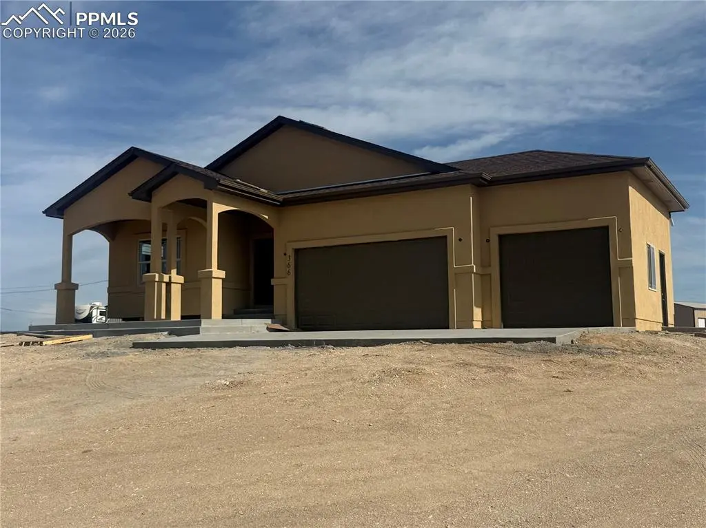 366 N Desert Cove DR, Pueblo West, CO 81007