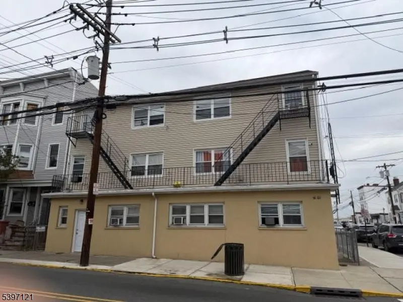 58 Wayne Ave, Paterson City, NJ 07522